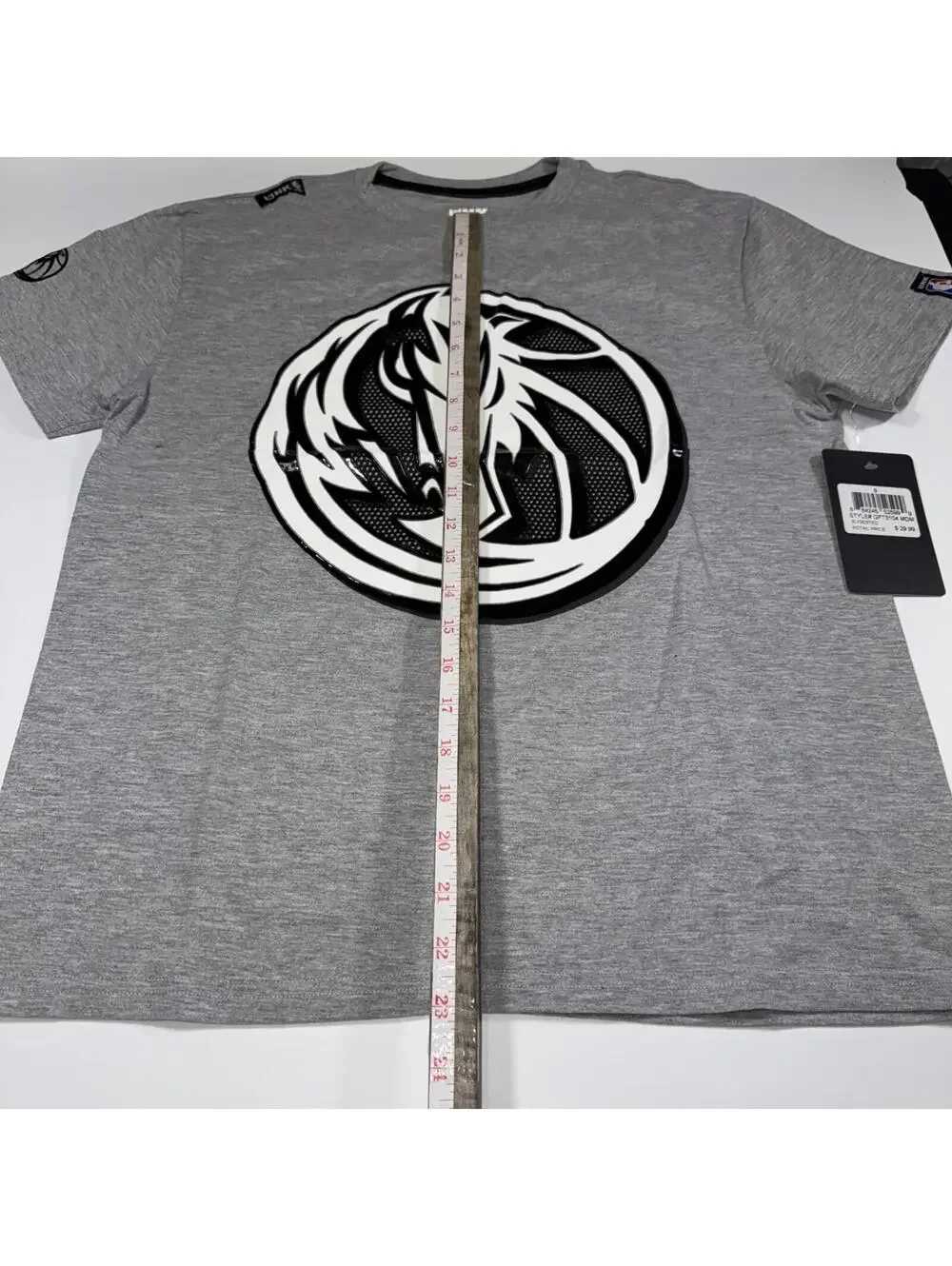 NBA Dallas Mavericks Embossed T-shirt Men Size Small Gray Heather Basketball NWT - Picture 4 of 7